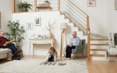 Straight or Curved Stairlift: Which One Do You Need?
